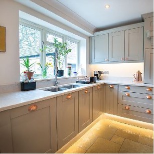 Lacquer Kitchen Furniture